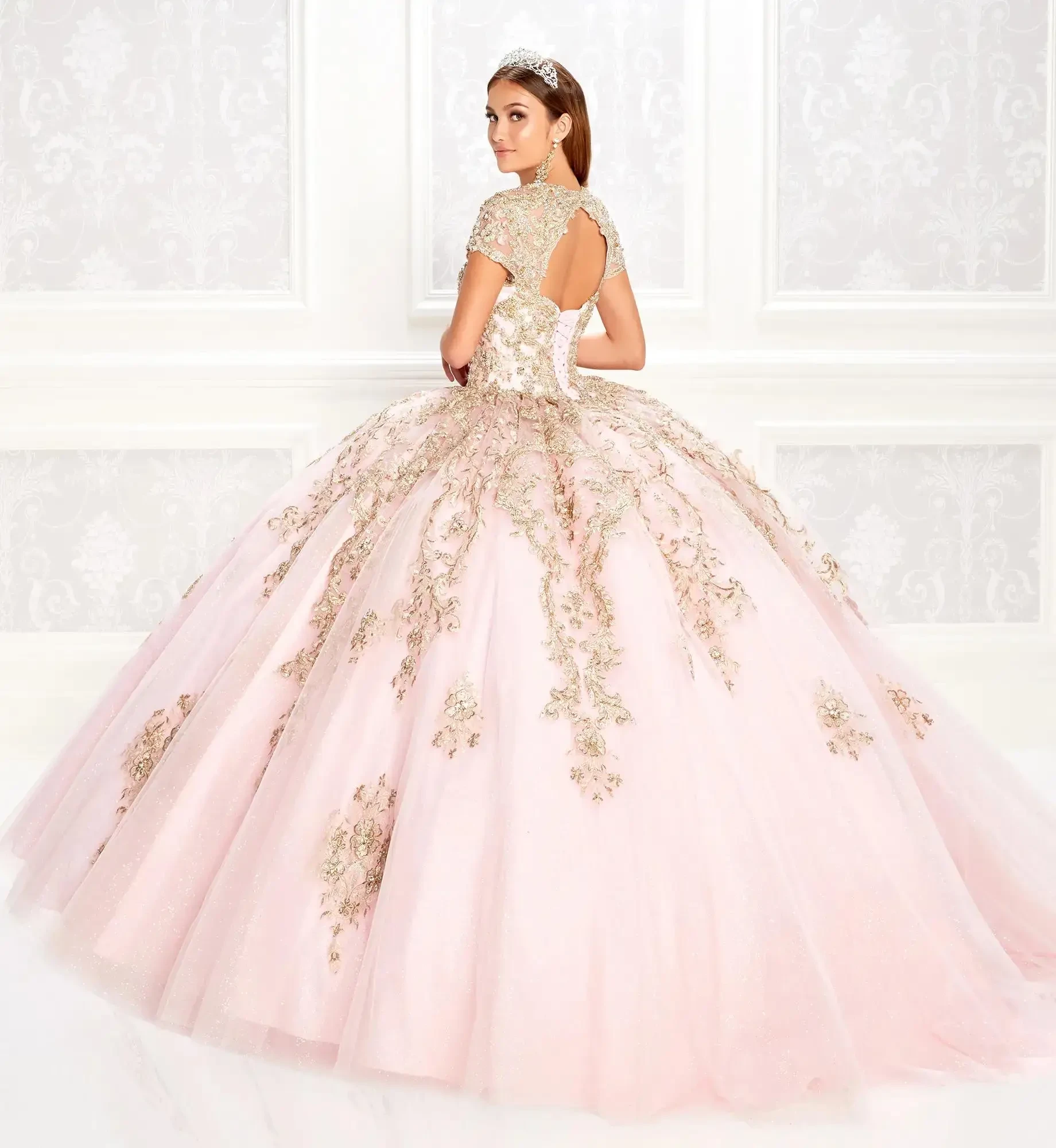 ¡Nuestros vestidos de quinceañera color rosa favoritos!