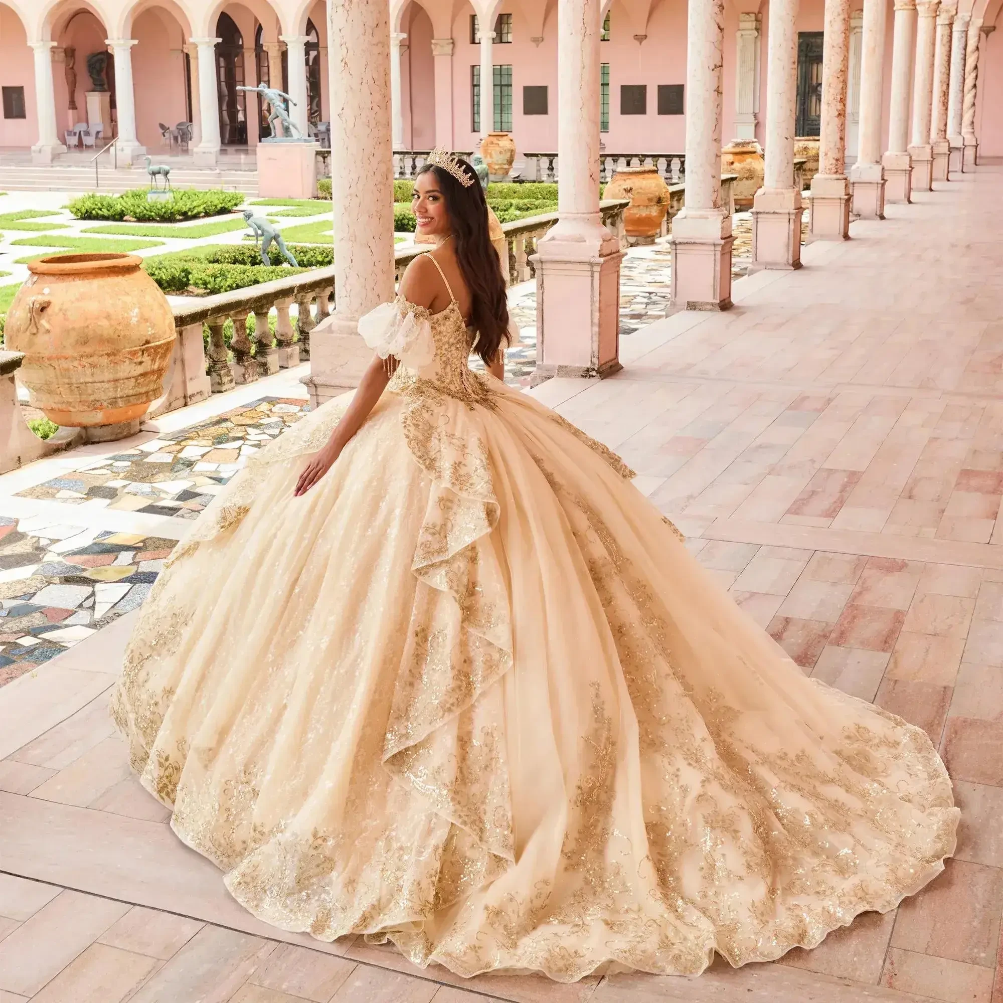 Estilo con mangas: el mejor vestido para tus quince