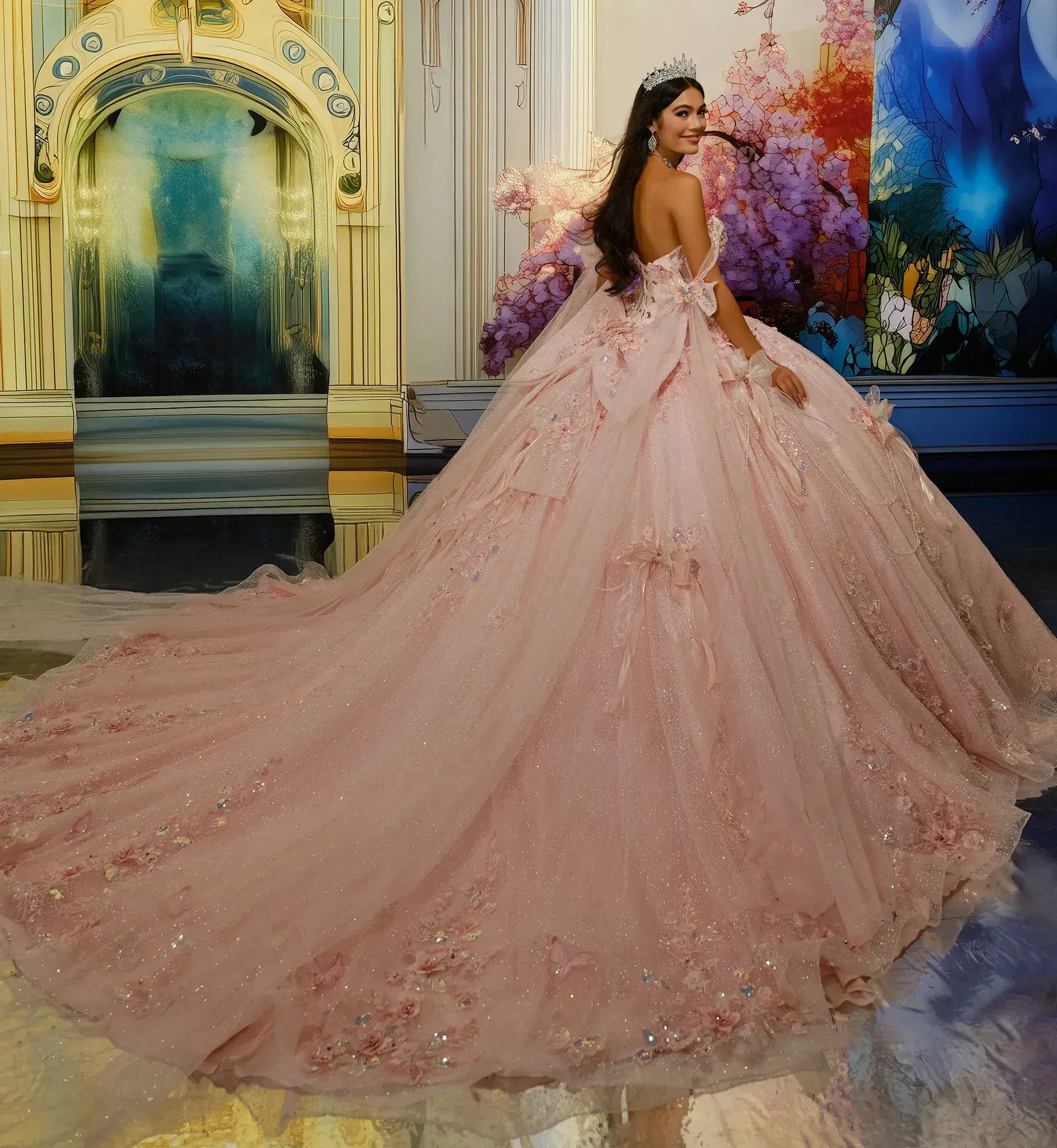 Una mujer con un elaborado y brillante vestido de gala rosa se yergue elegantemente. El vestido presenta detalles florales. Un tel&oacute;n de fondo majestuoso a&ntilde;ade un ambiente de cuento de hadas.